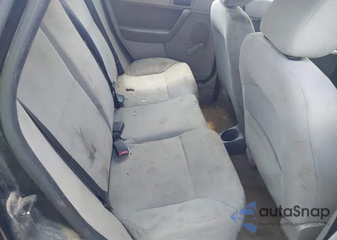 2010 Ford Focus S from USA, damaged, VIN 1FAHP3EN9AW157390